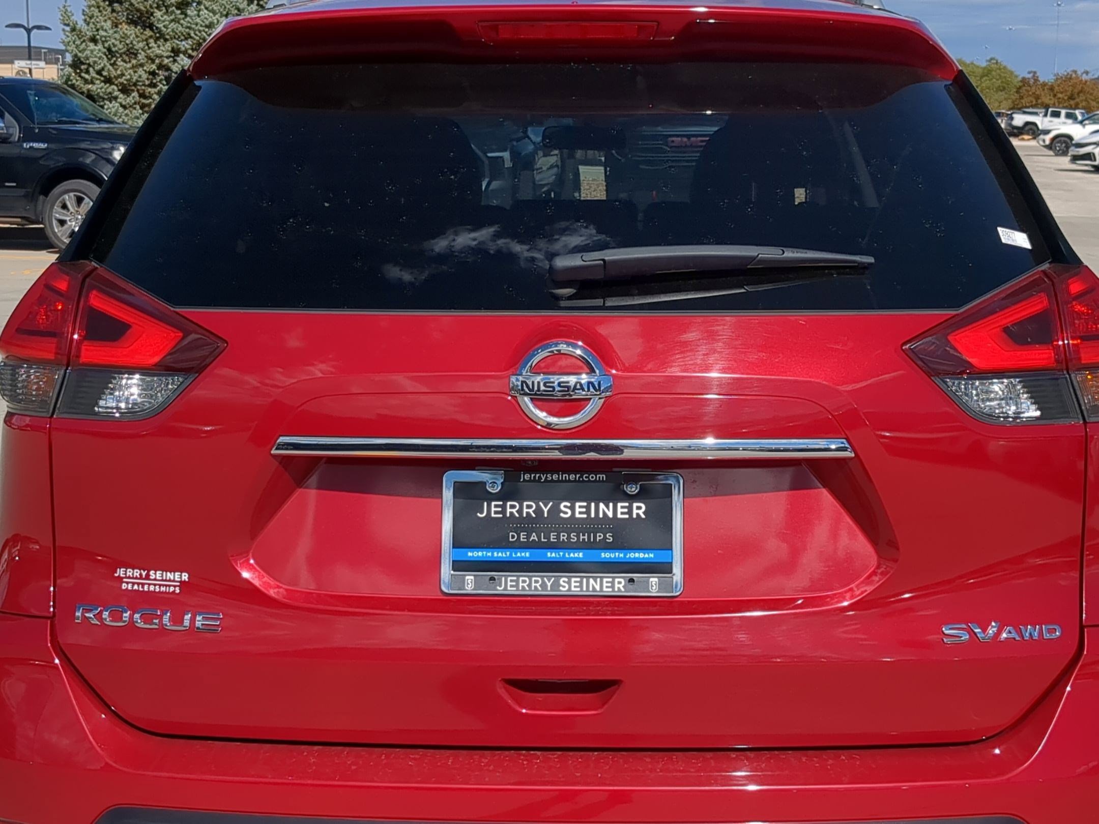 2017 Nissan Rogue SV photo 13
