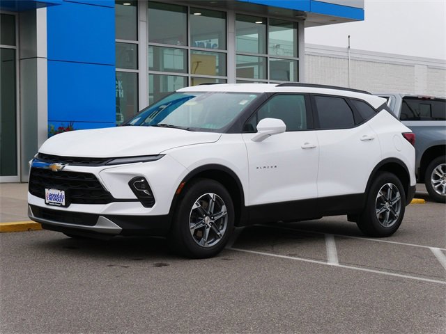 Used 2024 Chevrolet Blazer 2LT with VIN 3GNKBHR44RS167689 for sale in Roseville, Minnesota
