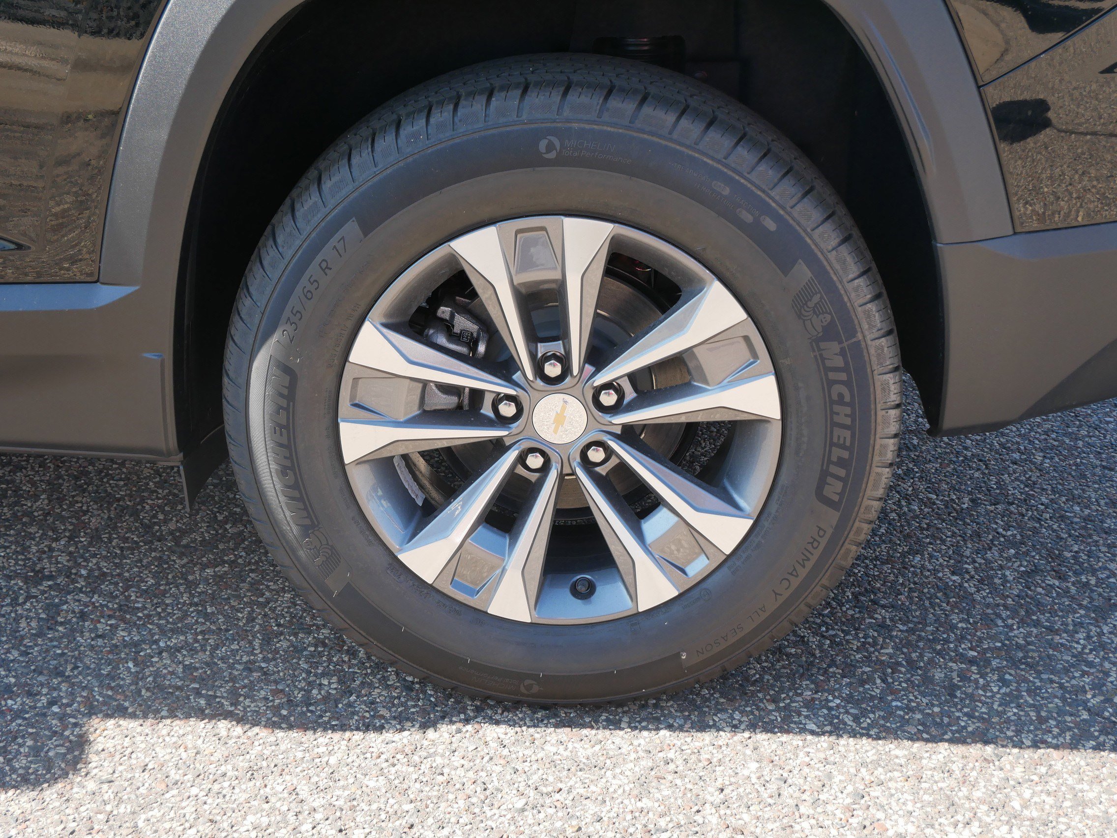 2026 Chevrolet Equinox LT photo 3