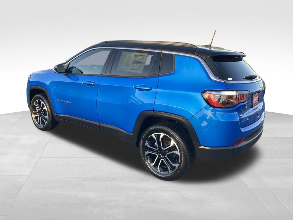 2024 Jeep Compass Limited photo 3