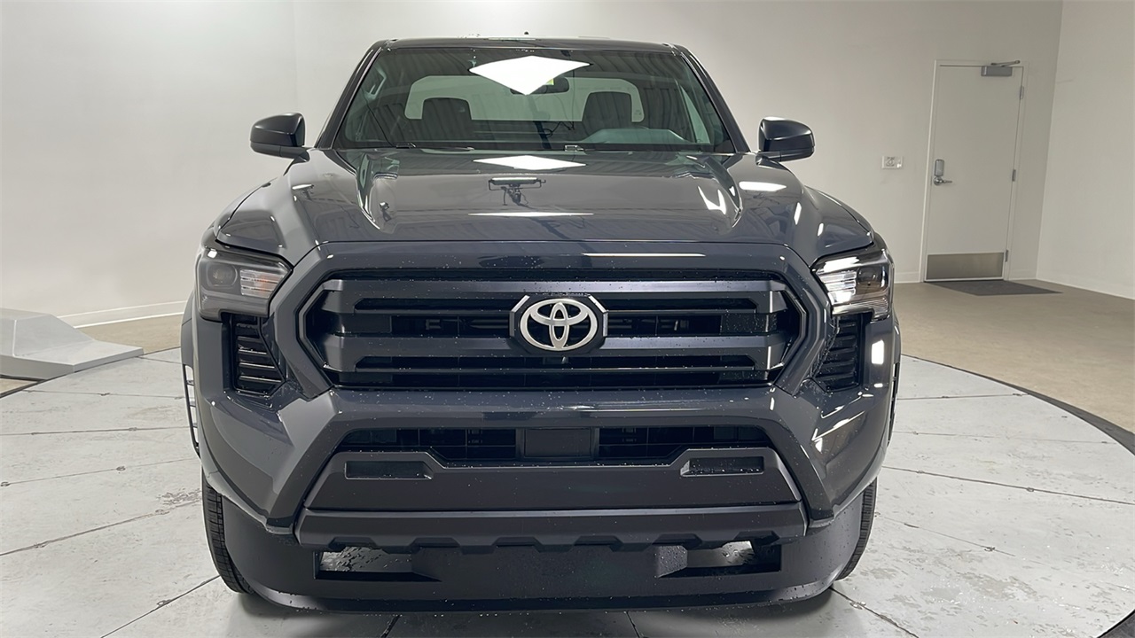 2025 Toyota Tacoma SR XtraCab photo 2