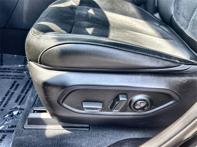 2023 Jeep Grand Cherokee Laredo Altitude photo 11