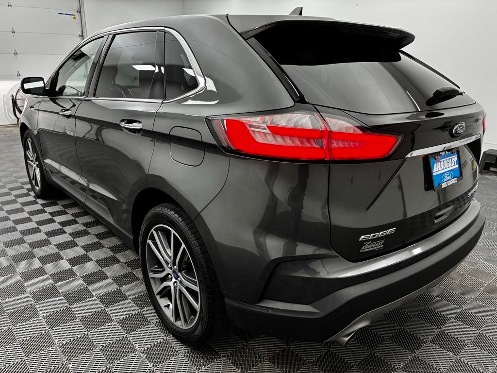 2020 Ford Edge Titanium photo 11