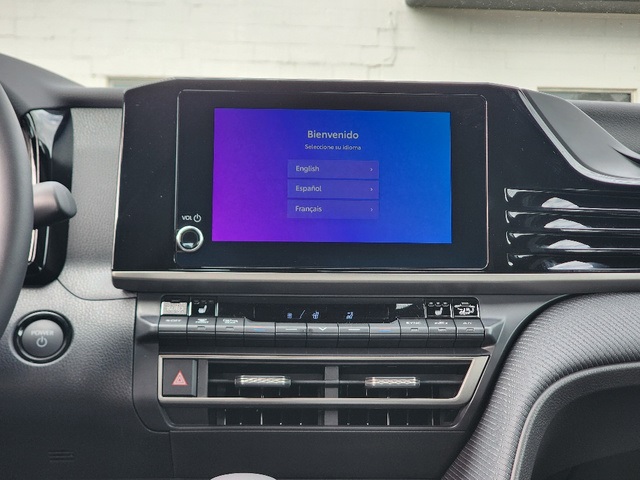 2025 Toyota Camry SE photo 8