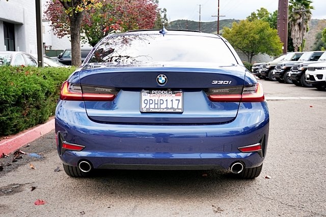 Used 2022 Blue BMW 330i image 9