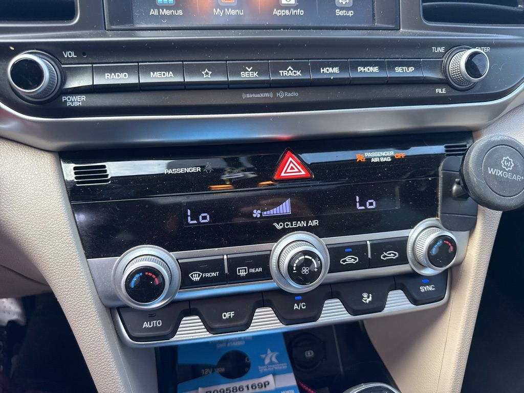 2020 Hyundai Elantra Value Edition photo 14