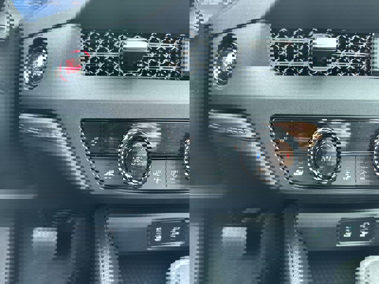 2025 Honda Accord 1.5T SE photo 28