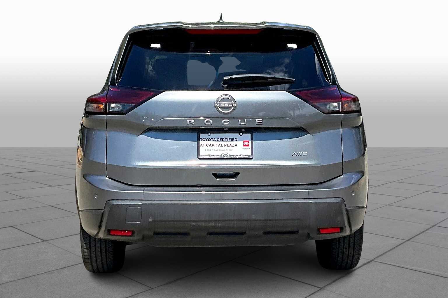 2024 Nissan Rogue S AWD photo 4