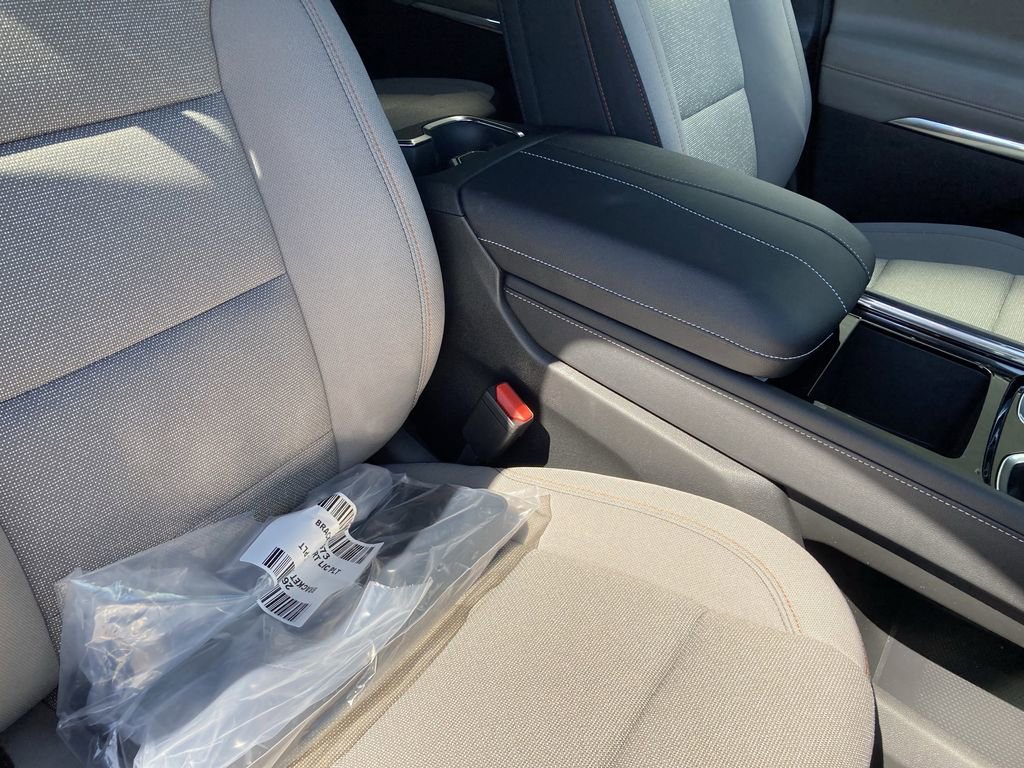 2025 Chevrolet Traverse photo 31