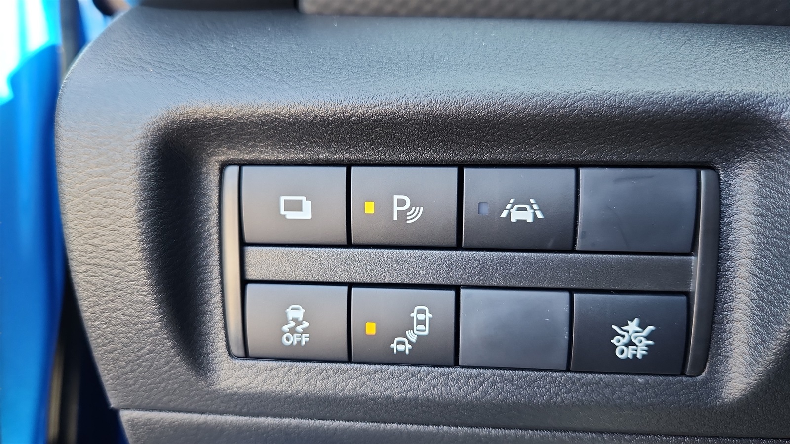 2025 Nissan Kicks Play S photo 23