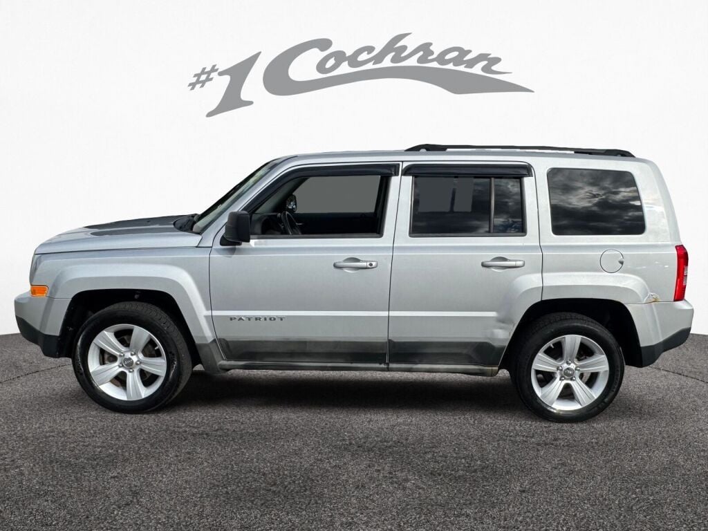 2011 Jeep Patriot Latitude photo 2