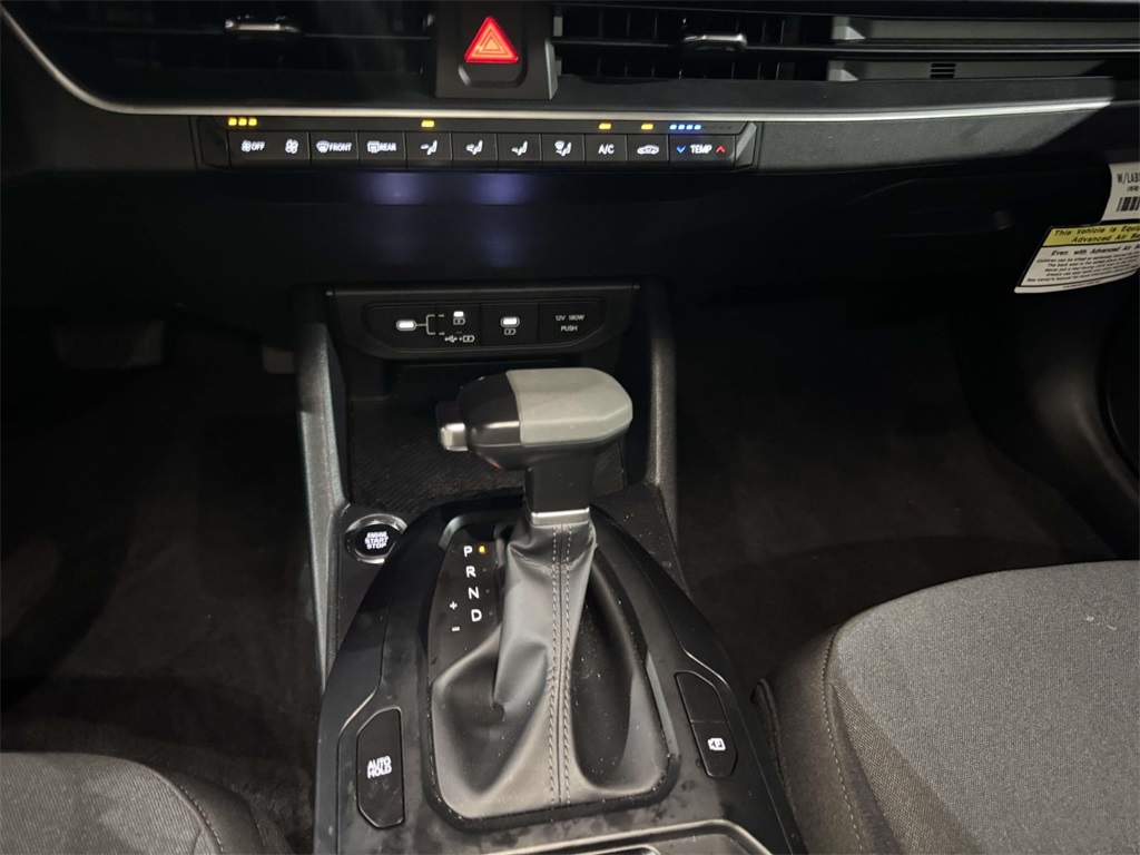 2025 Kia K4 LXS photo 18