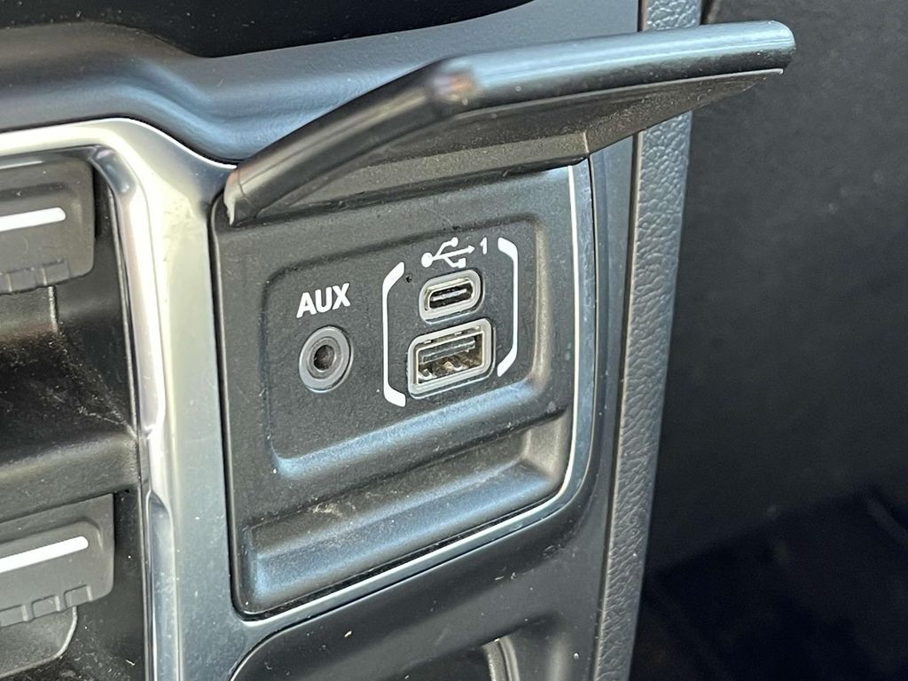 2023 Jeep Wrangler Sport S photo 27