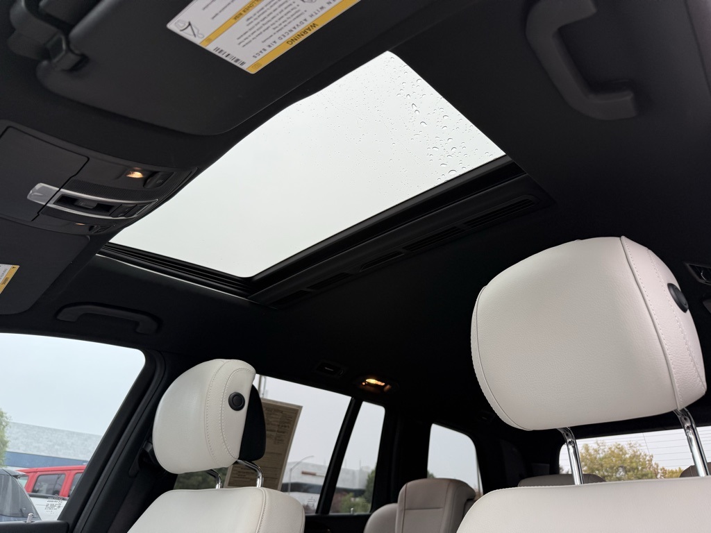 2019 Mercedes Benz GLS 550 4MATIC photo 2