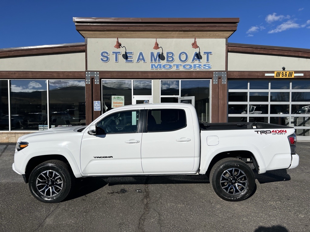 2023 Toyota Tacoma TRD Sport photo 2