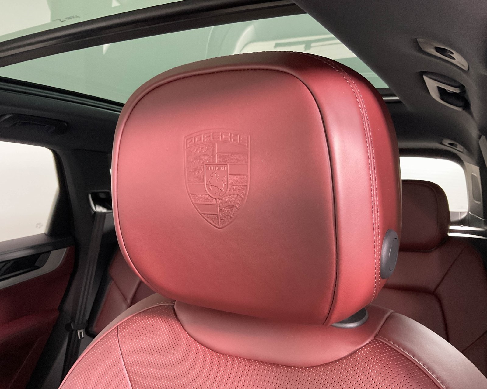 2024 Porsche Cayenne photo 15