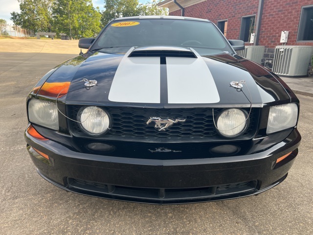 Used 2007 Ford Mustang GT Deluxe with VIN 1ZVFT82H875351817 for sale in Clanton, AL