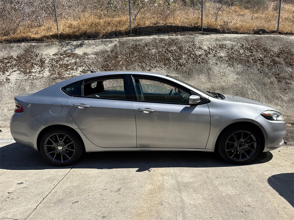 2016 Dodge Dart SE photo 2