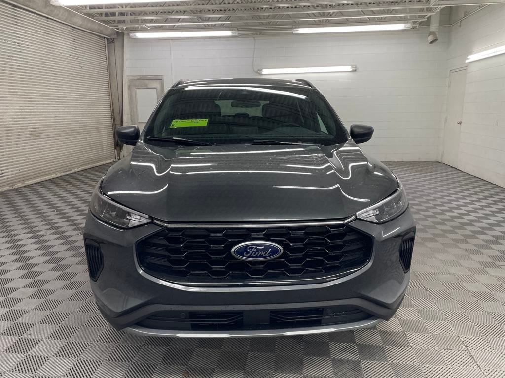 2025 Ford Escape Hybrid ST-Line photo 11