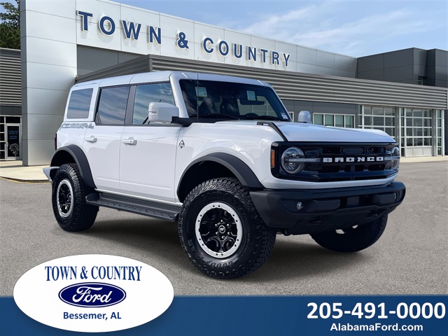 2025 Ford Bronco 4-Door Outer Banks's photo