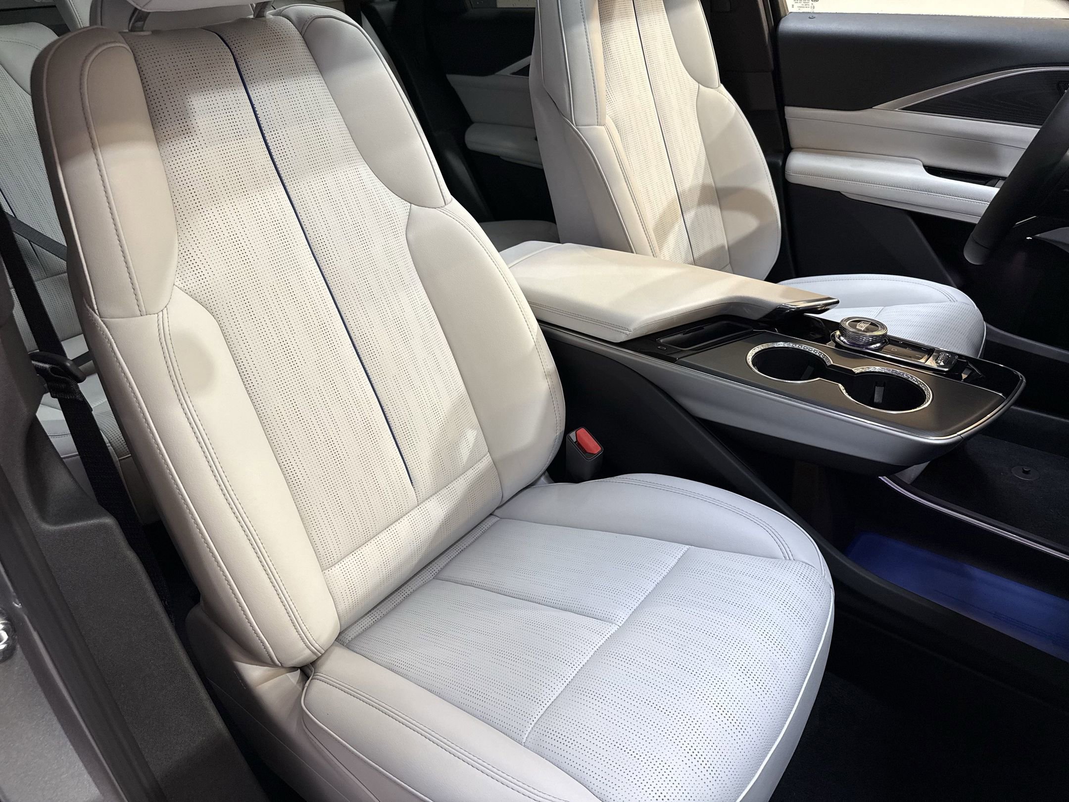 2025 Cadillac Lyriq Sport photo 51