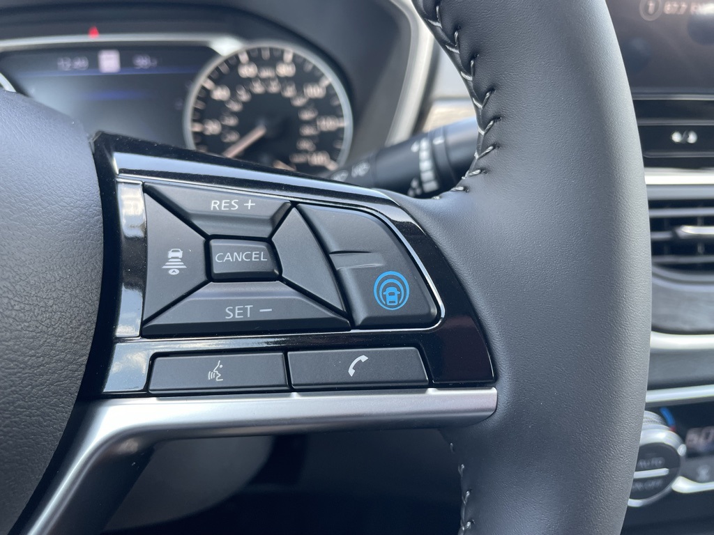 2025 Nissan Altima SV photo 10