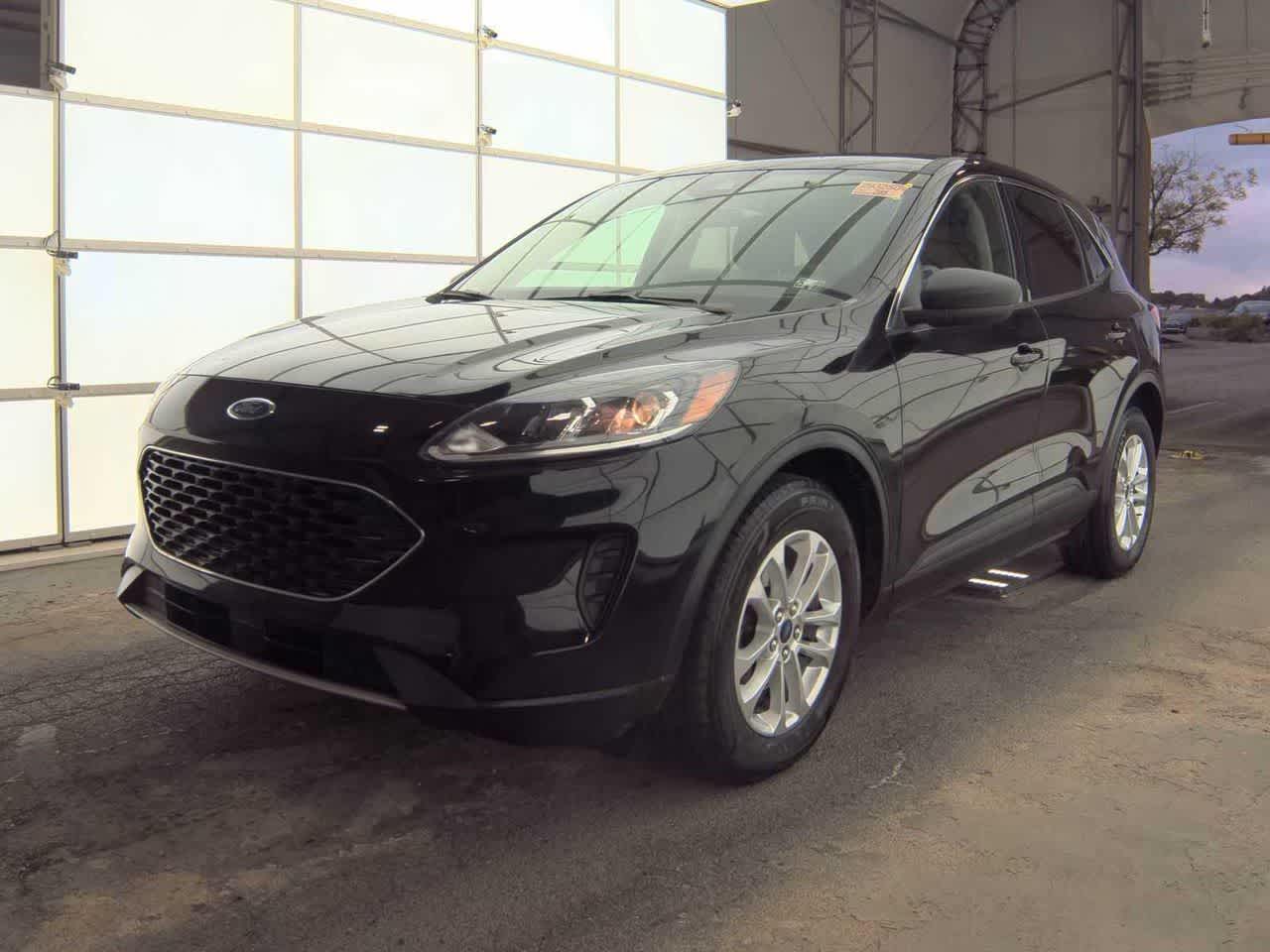 2022 Ford Escape SE's photo