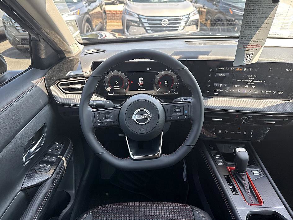 2025 Nissan Kicks SR photo 12