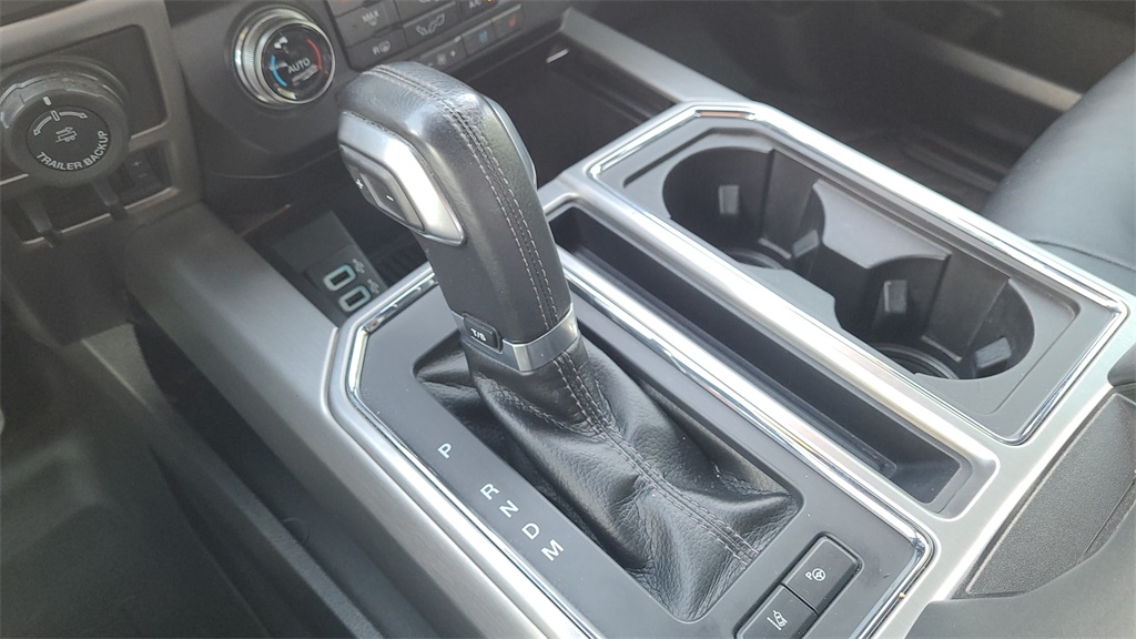 2017 Ford F-150 Platinum photo 20