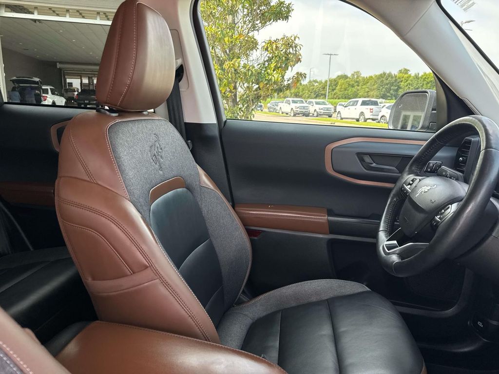 2023 Ford Bronco Sport Outer Banks photo 8