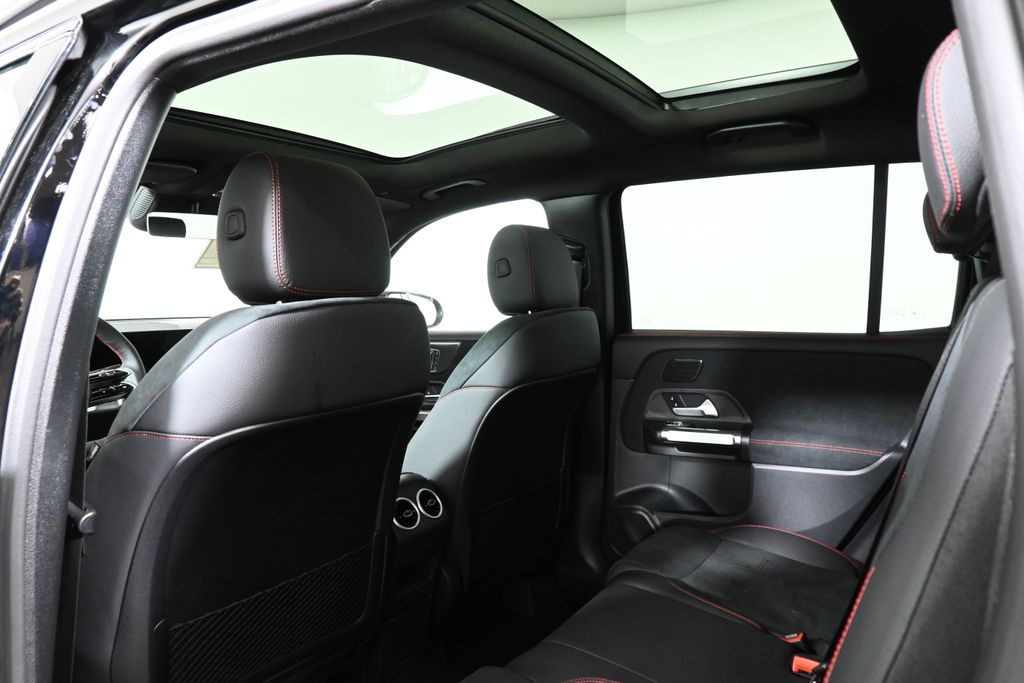 2025 Mercedes Benz GLB 250 4MATIC photo 23