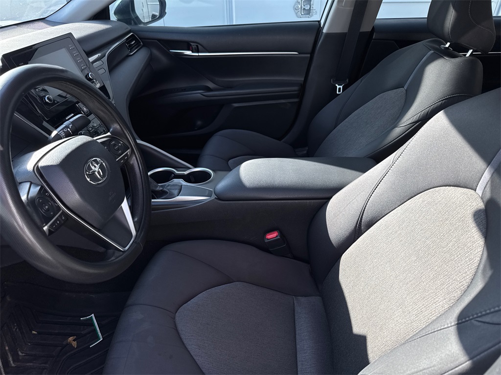2021 Toyota Camry LE photo 7