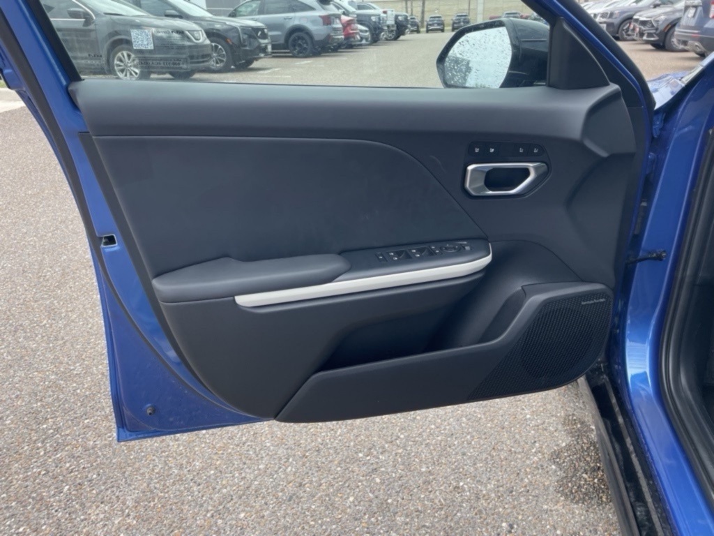 2026 Kia K5 GT-Line photo 9