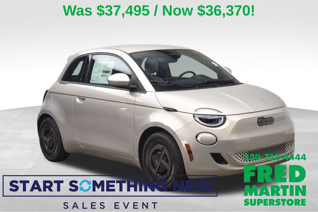 2025 FIAT 500e Base's photo