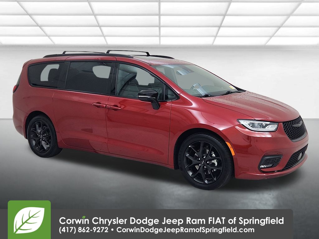 2025 Chrysler Pacifica Limited photo 2