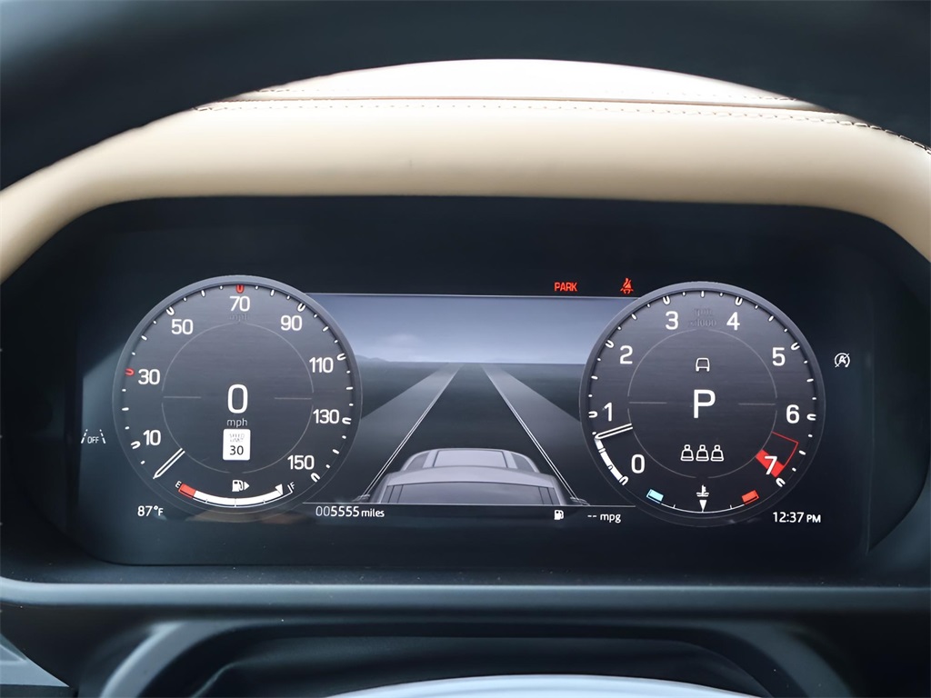 2025 Land Rover Defender 110 S photo 28