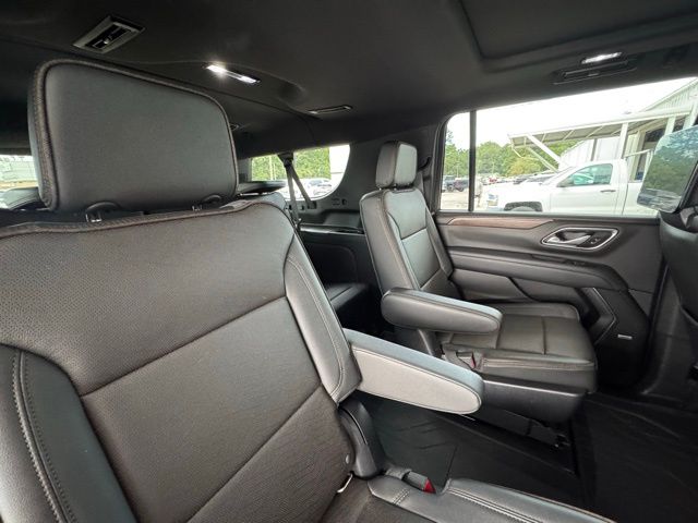 2021 Chevrolet Suburban High Country photo 25