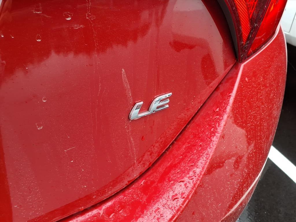 2015 Toyota Corolla LE photo 7