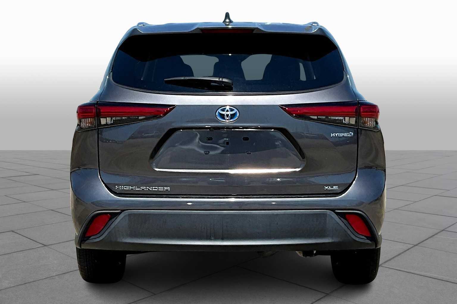 2021 Toyota Highlander Hybrid XLE photo 4