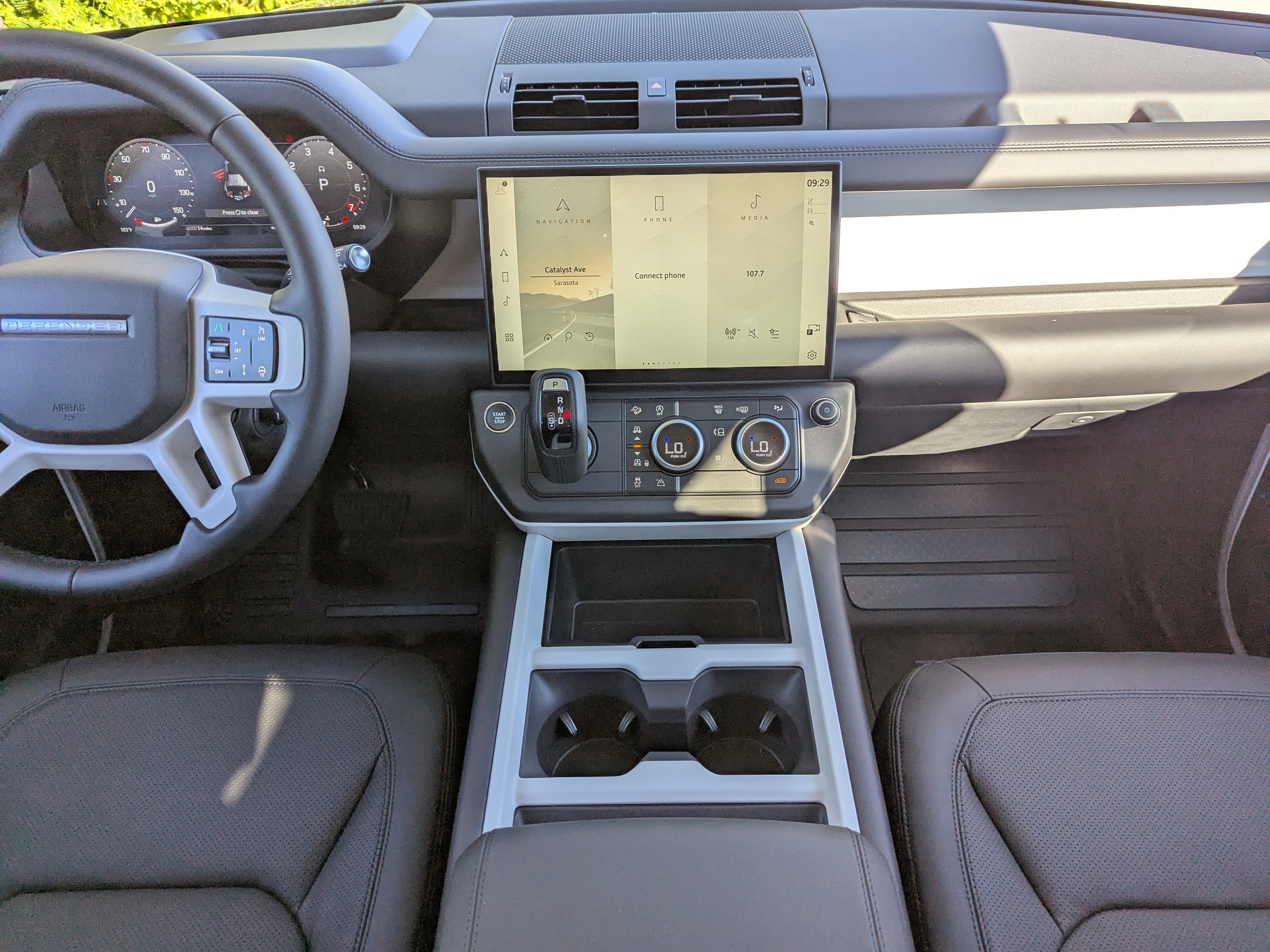 2026 Land Rover Defender 110 S photo 10