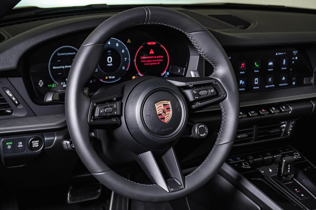 2025 Porsche 911 photo 24