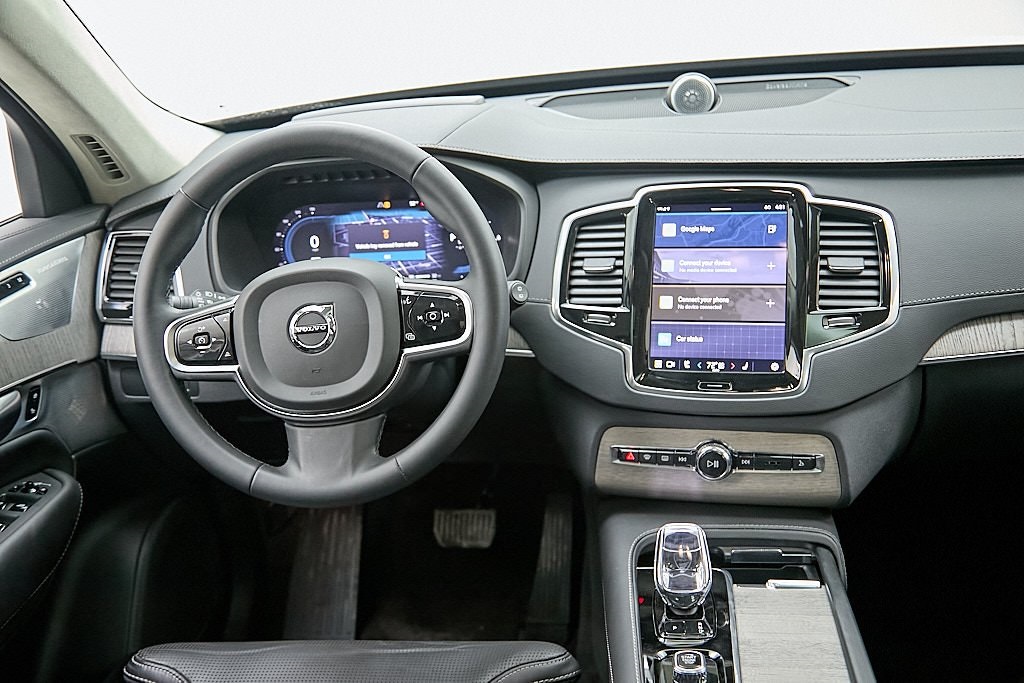 2023 VOLVO XC90 - Image 22