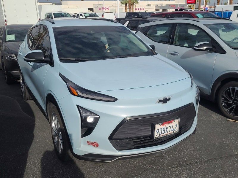 2022 Chevrolet Bolt EUV photo 2