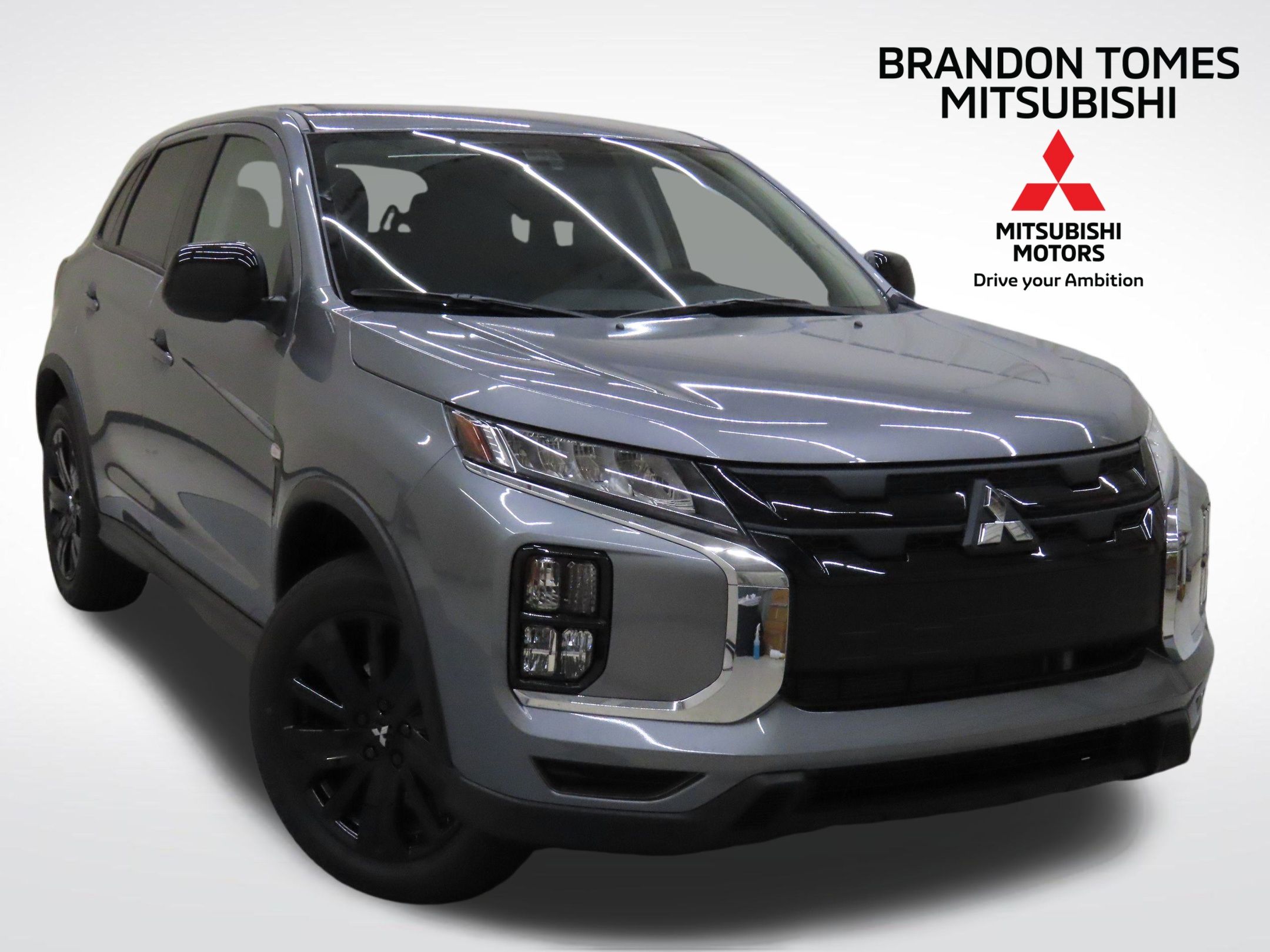 2025 Mitsubishi Outlander Sport LE's photo