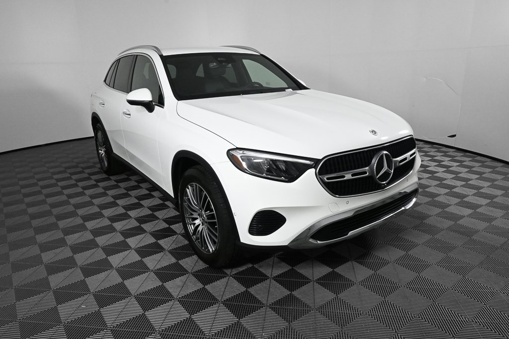2025 Mercedes Benz GLC 300 photo 23