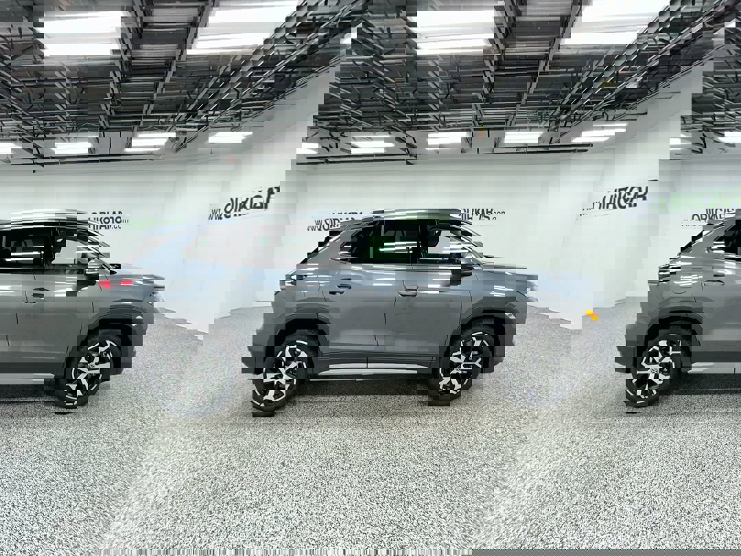 2025 Volkswagen Tiguan SE photo 4