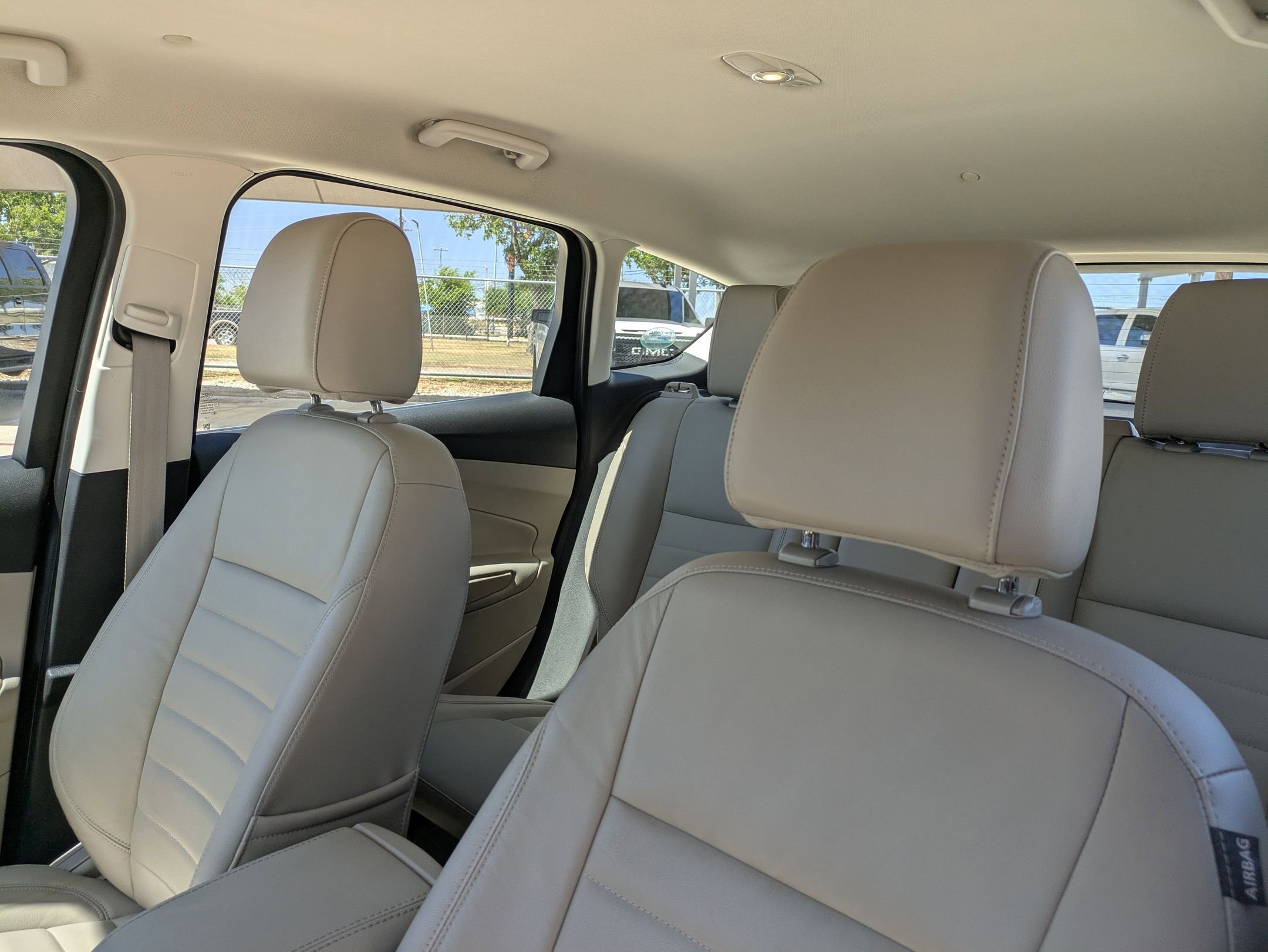 2016 Ford C-Max Energi SEL photo 13