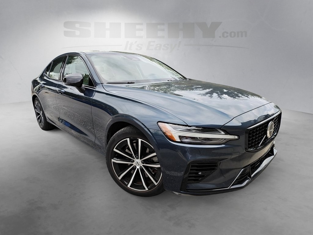 2023 Volvo S60 Recharge T8 Core photo 2