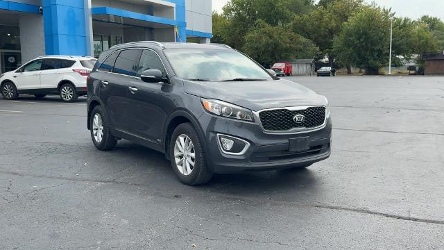 Used 2018 Kia Sorento LX with VIN 5XYPGDA39JG344576 for sale in Du Quoin, IL