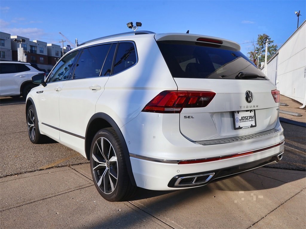 2024 Volkswagen Tiguan SEL R-Line Black photo 3
